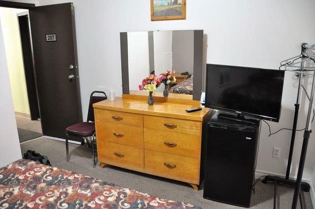 Standard Room, 1 Queen Bed