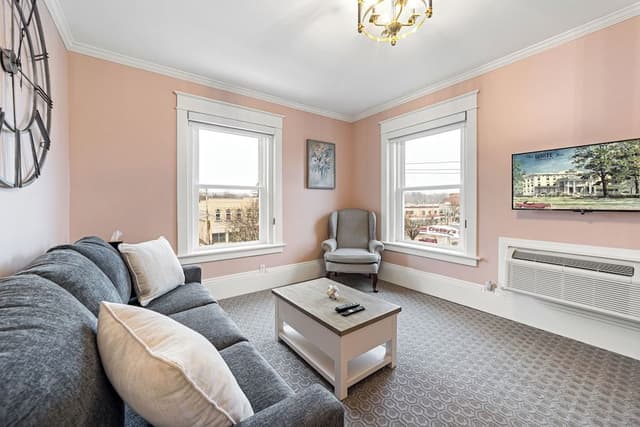 Suite, 1 King Bed with Sofa bed