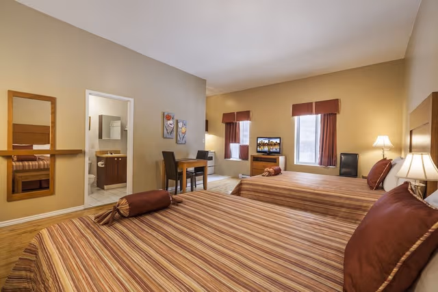 Studio, 2 Queen Beds, Private Bathroom