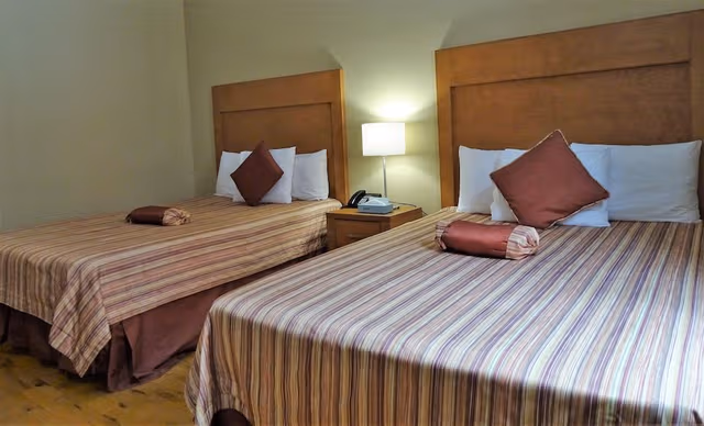 Studio, 2 Queen Beds, Private Bathroom
