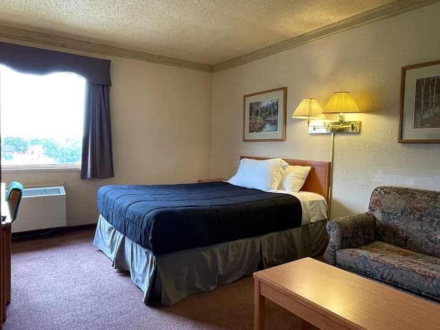 Standard Room, 1 Queen Bed with Sofa bed, Non Smoking