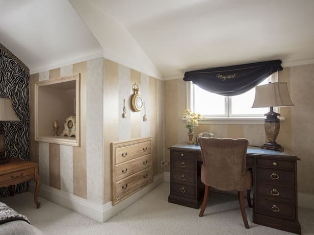 Luxury Suite, 1 Queen Bed, City Skyline & Ocean View Double Jacuzzi Tub, Fireplace