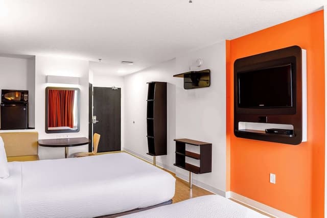 Standard Suite, 2 Queen Beds, Non Smoking, Kitchenette