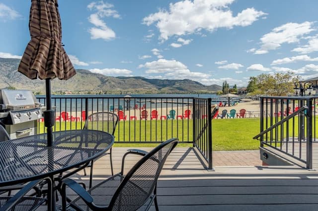 Superior Studio Suite, 1 Queen Bed, Non Smoking, Lake View