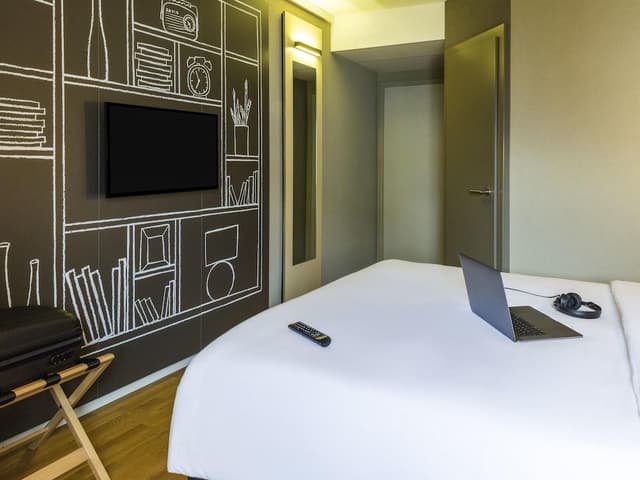 Room, Multiple Beds