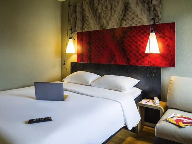 Room, Multiple Beds