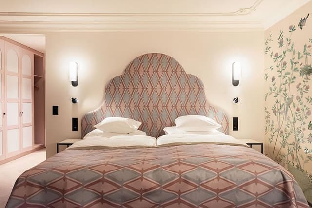 Superior double room with parquet floor