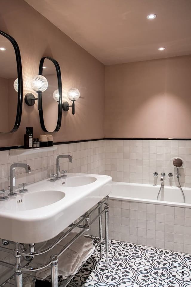 Superior double room with parquet floor