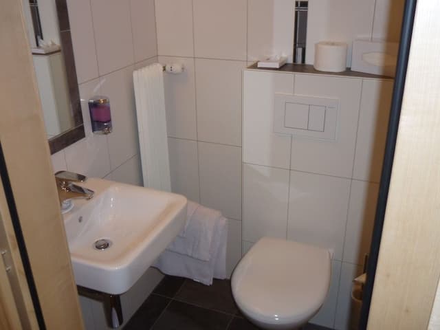 Economy Single Room, Shared Bathroom