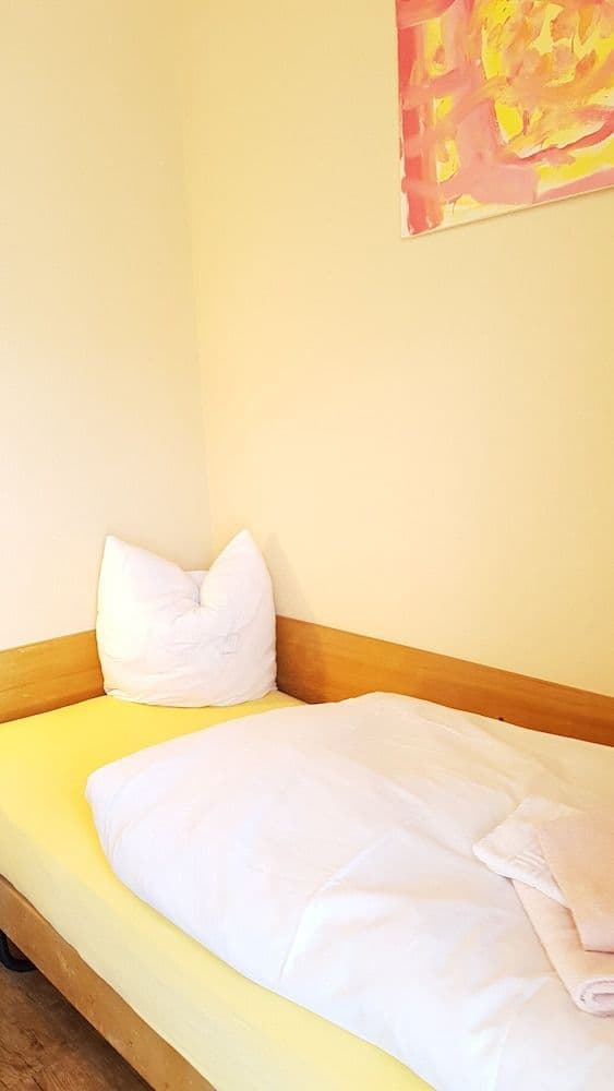 Economy Single Room, Shared Bathroom