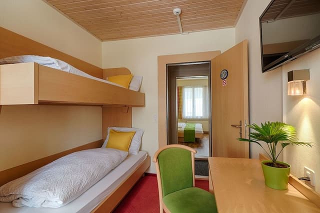 Double Room, Shared Bathroom (Bunk Bed)