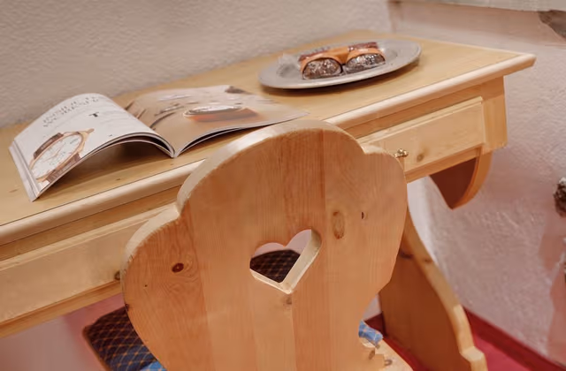 Standard Double Room (Pöstli)