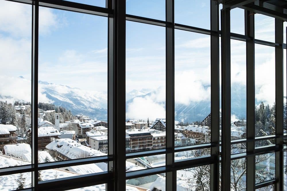CRANS AMBASSADOR   LUXURY SPORT
