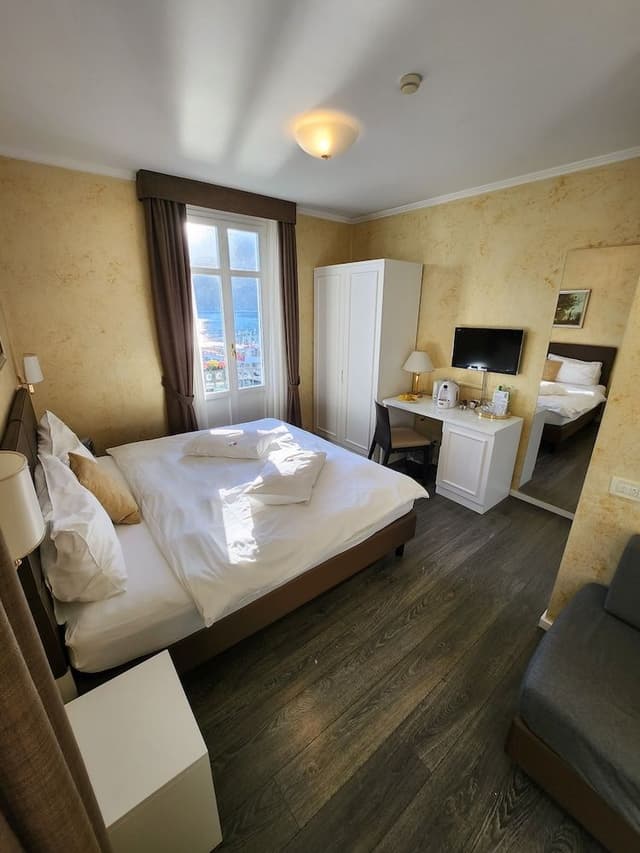 Superior Double Room, Balcony, Lake View