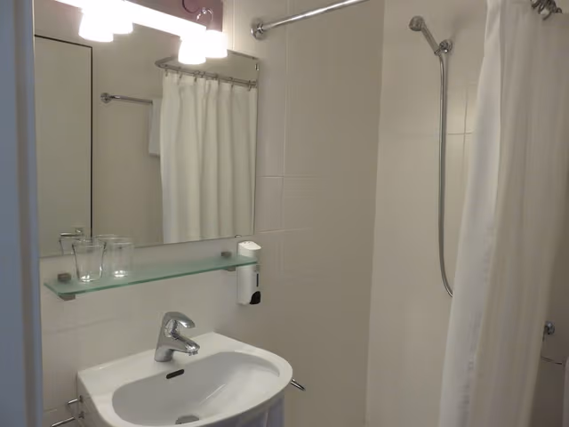 Basic Twin Room