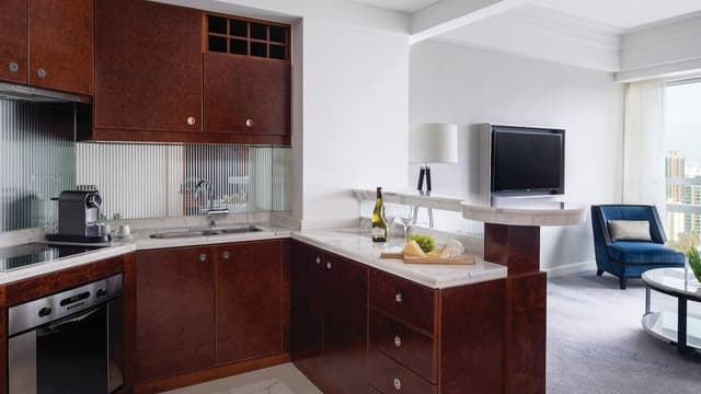 Club One-Bedroom Suite with Kitchen