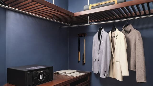 Club Executive Suite