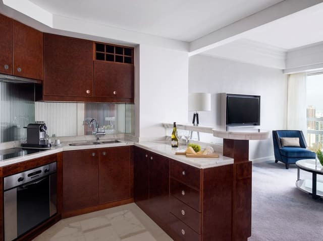 Club One-Bedroom Suite with Kitchen