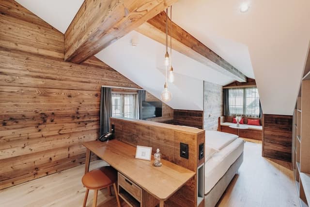 Chalet Twin Room, garden view