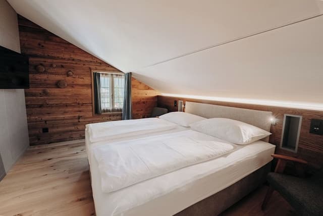 Chalet suite, balcony, mountain view