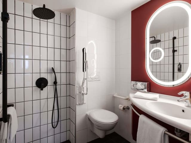 Standard Room (4 People)