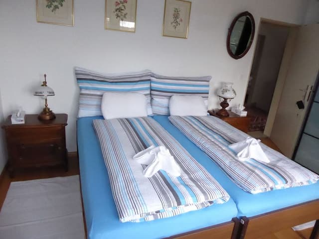 Double Room, Shared Bathroom (Balcony)