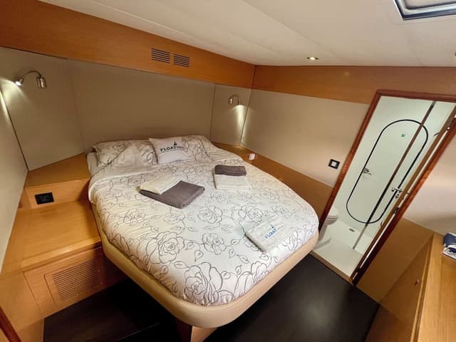 Deluxe Double Room, 1 Double Bed, Lake View (Saladin)