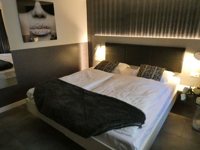 Design Apartment, 3 Bedrooms, Mountain View
