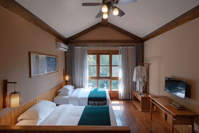 Superior Twin Room with Balcony
