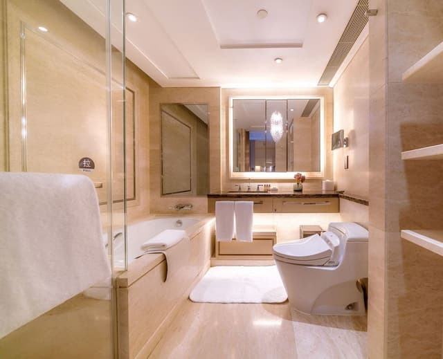 Suite, 3 Bedrooms