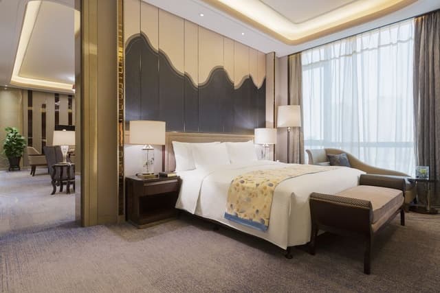 Deluxe Room, 1 King Bed