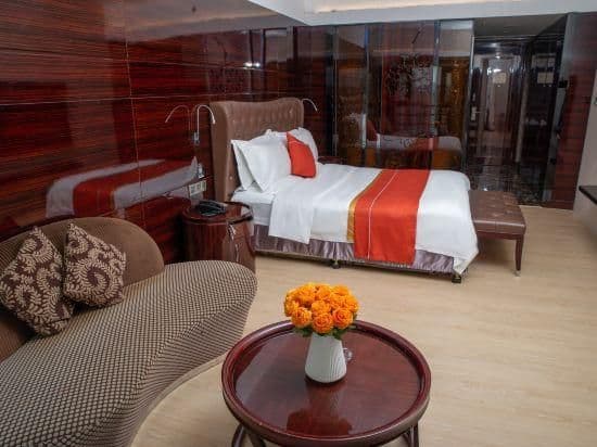 Couples' Queen Room