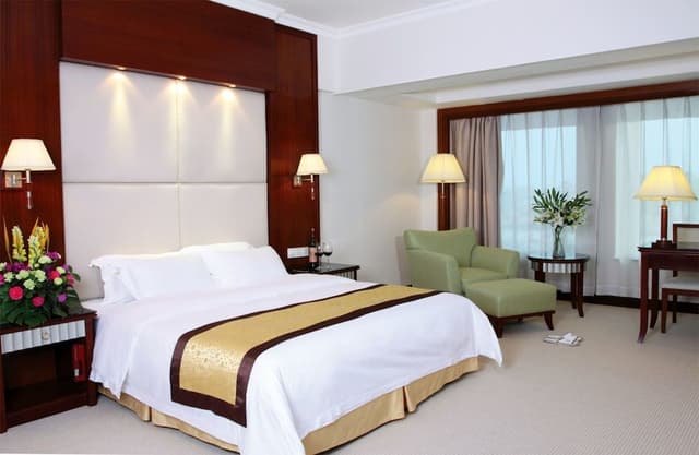 Deluxe Suite