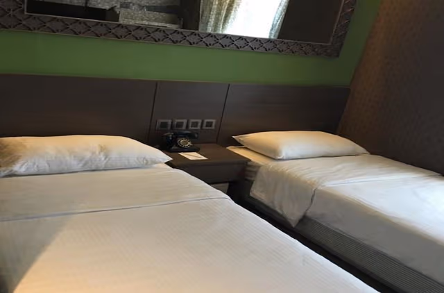 Standard Twin Room