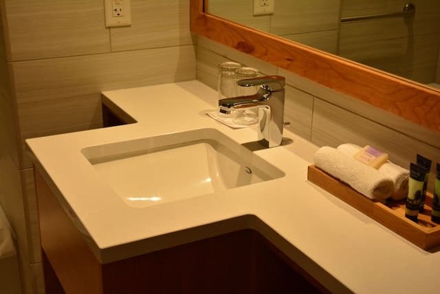 Superior Room 2 Queens