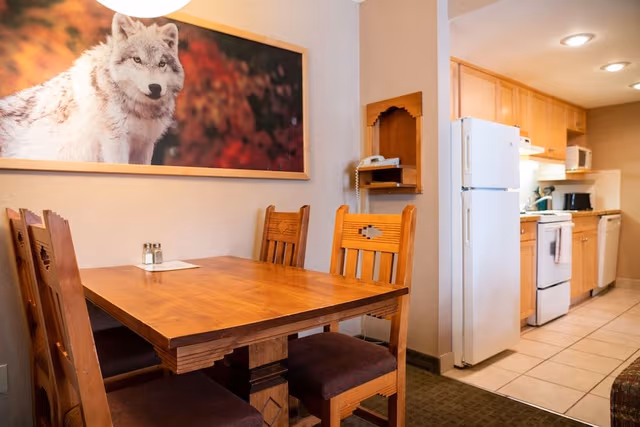 Condo, 2 Bedrooms (with Kitchen)
