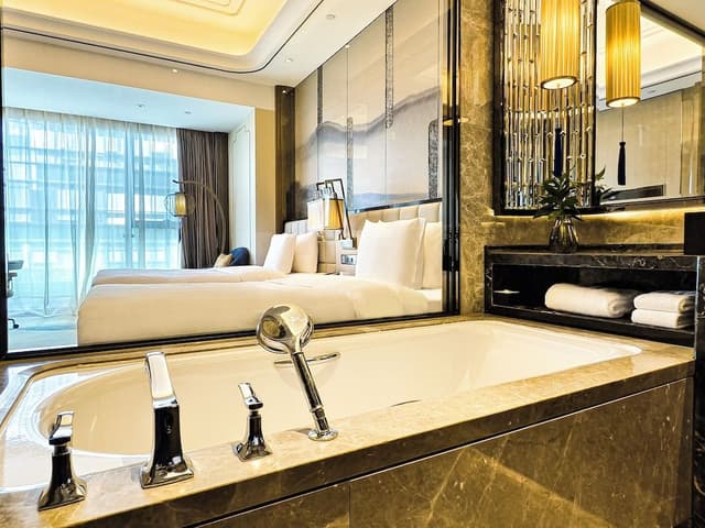Standard Twin Room, 2 Double Beds, City View