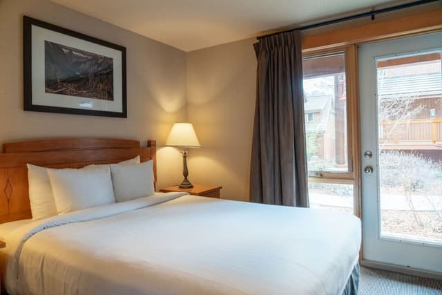 Premier Condo, 2 Bedrooms (Loft)