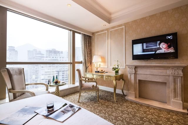 Club Room, 2 Double Beds, City View