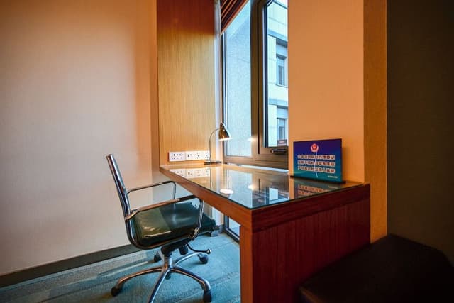 Room, 1 King Bed, City View