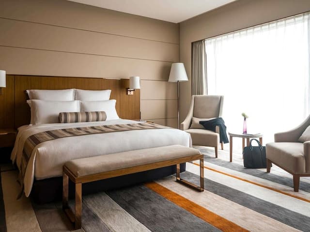 Deluxe King Room