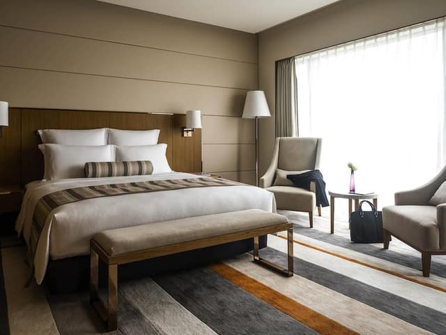 Deluxe King Room