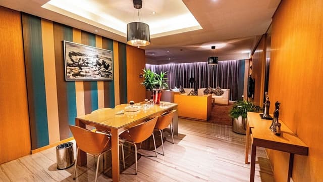 Premier Suite