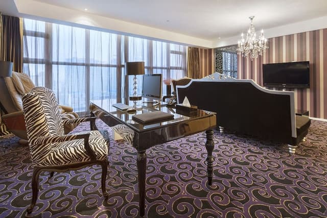 Premier Suite