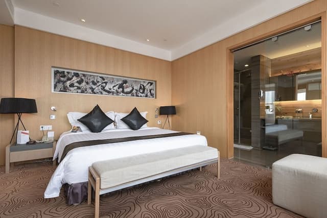 Premier Suite