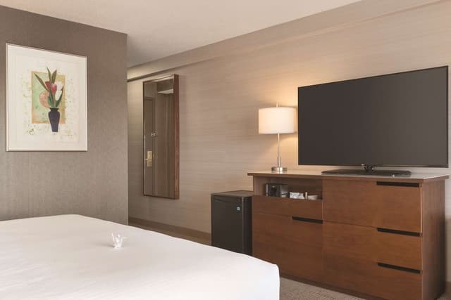 Comfort Room, 1 King Bed (Coast King)