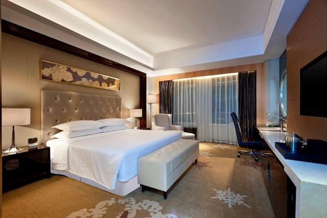 Room, 1 King Bed, City View