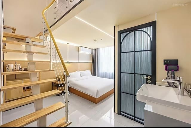 Superior Condo