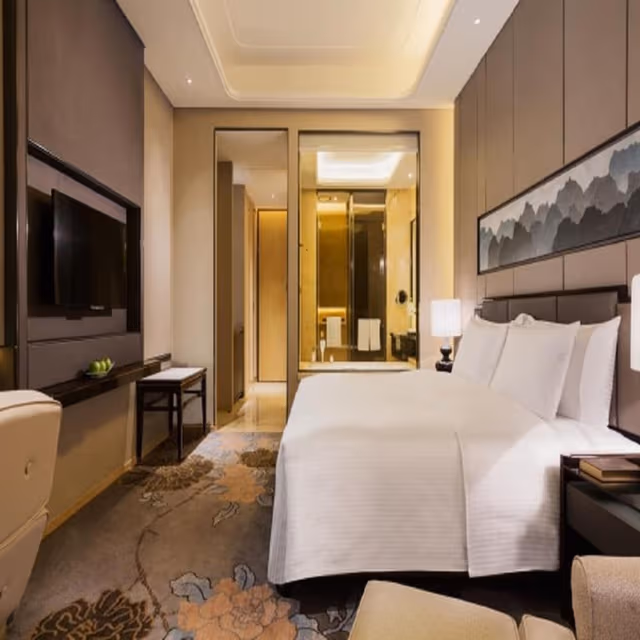 Grand Deluxe King Room