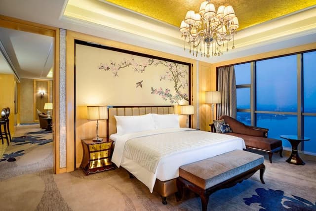 Suite, 1 Bedroom, Lake View